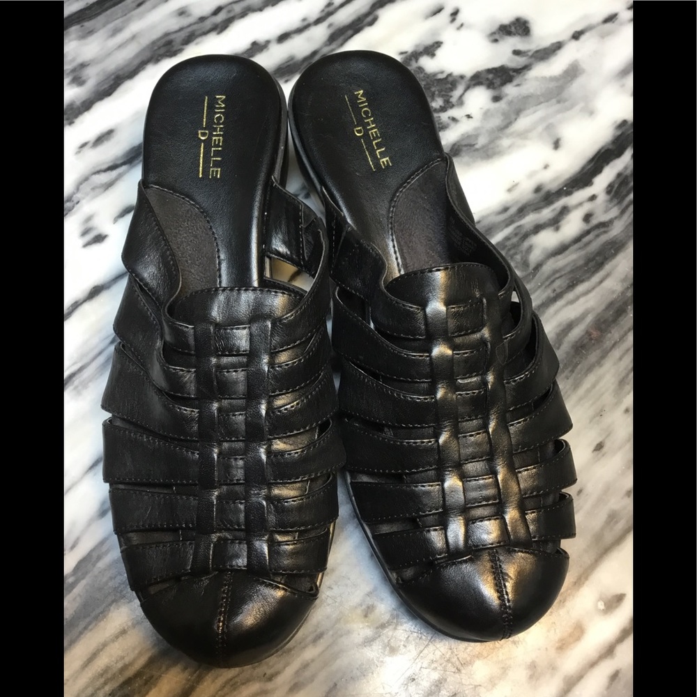 Michelle D Black Leather slip on/NWOT/ size 8